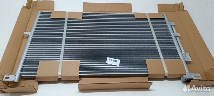 Радиатор кондиционера Land Rover