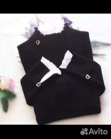 Блузка очень красивая. Новая