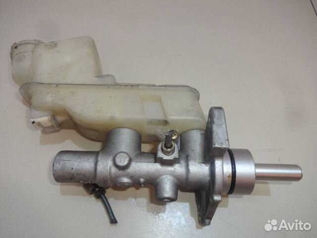 Главный тормозной цилиндр mazda GG3S