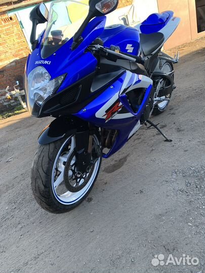 Suzuki GSX-R 750