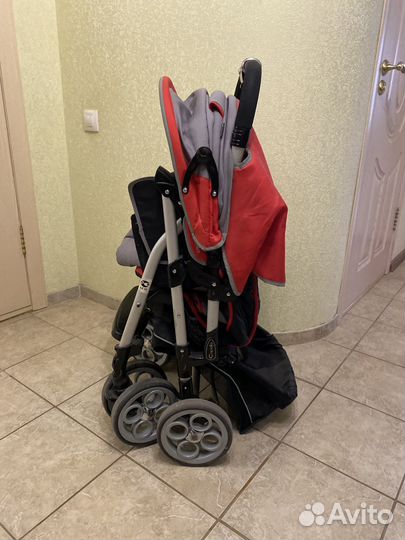 Прогулочная коляска