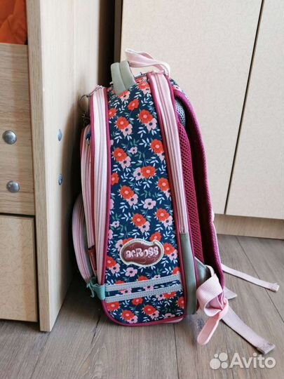 Школьный рюкзак для девочки