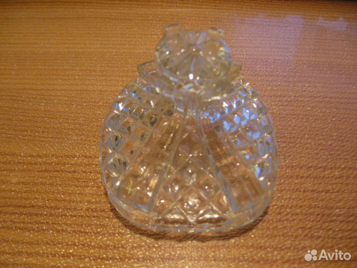 Крышка от стеклянной вазочки для украшений