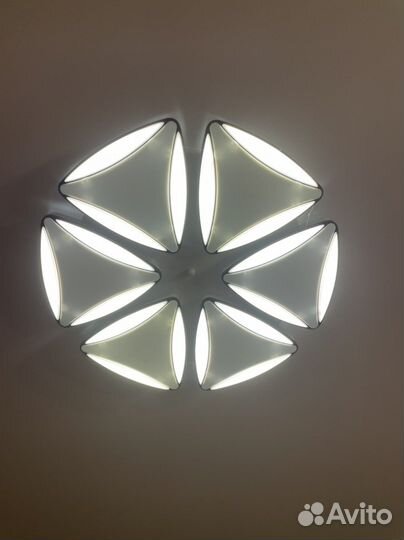 Люстра подвесная потолочная с пультом