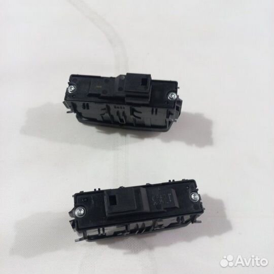 Кнопка центрального замка Mercedes-Benz Ml W166