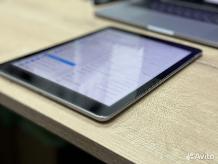 iPad 6 2018 32gb Wi-Fi + Sim