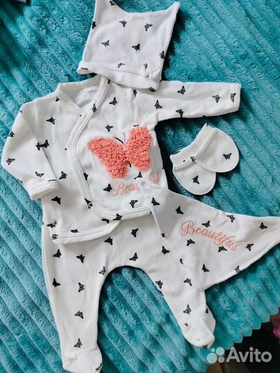 Комплект на выписку для девочки