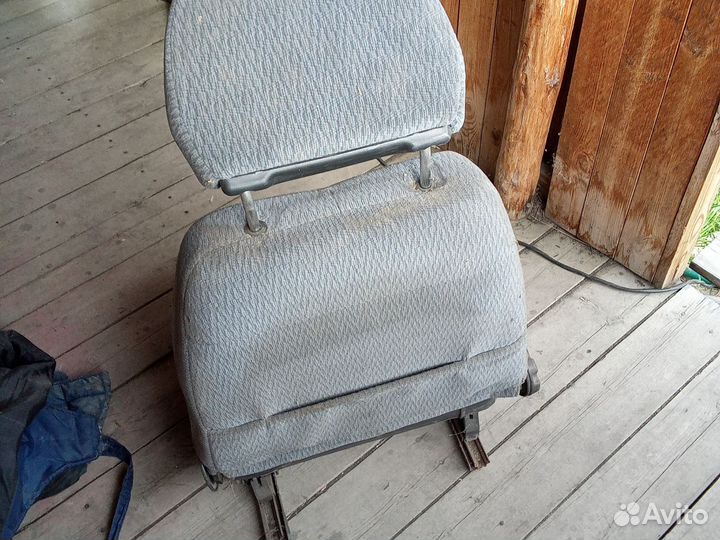 Продам сиденье на ваз 2110