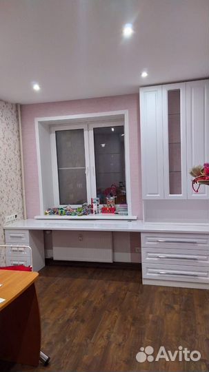 Рабочие зоны со шкафом