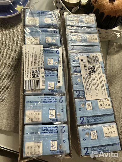 Сухая и кисломолочная детские смеси