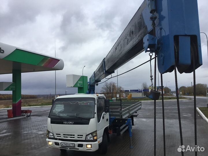 Isuzu NQR75 с КМУ, 2009