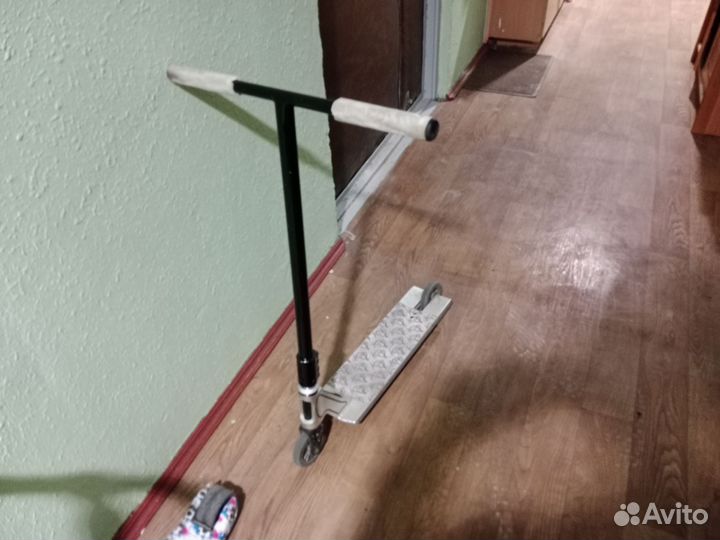 Трюковой самокат кастом стрит