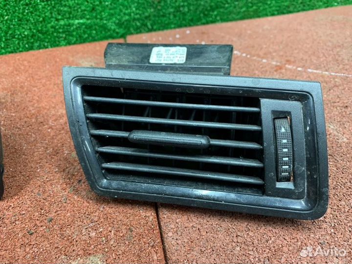 Дефлектор воздушный Skoda Rapid 1 седан CFN 2016