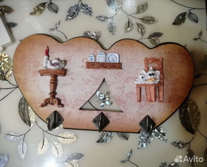 Пано с крючками для кухни