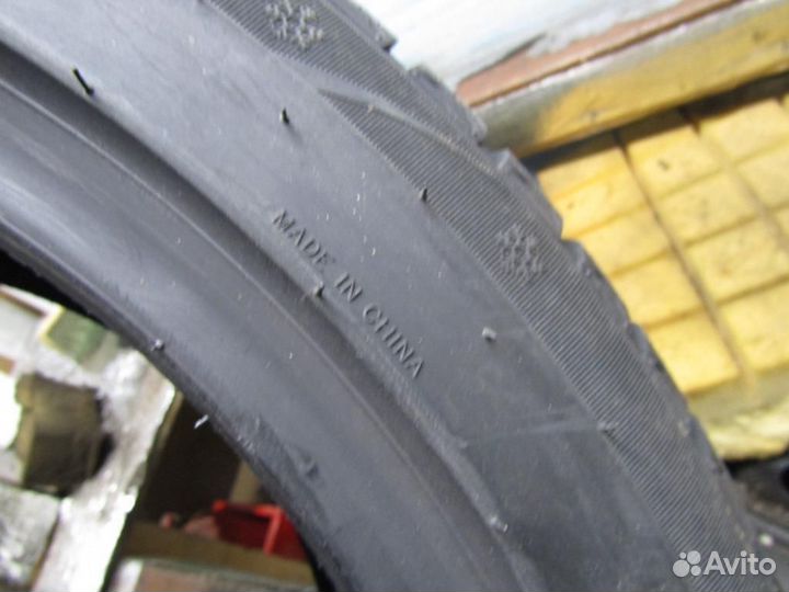 Sunfull Mont-Pro WP882 235/55 R19 105H
