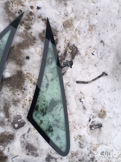 Форточка передняя правая Citroen Xsara