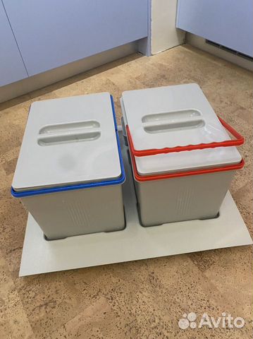Система мусорных контейнеров для кухни новая