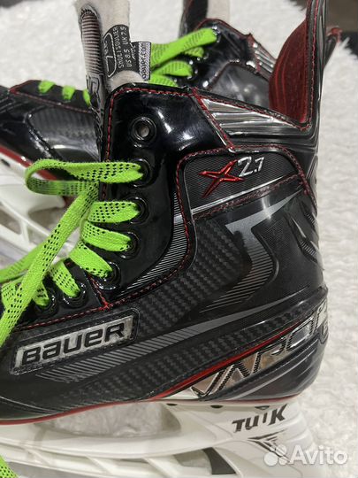 Коньки хоккейные