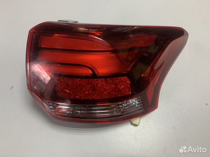 Митсубиши оутлендер 3 фонарь правый