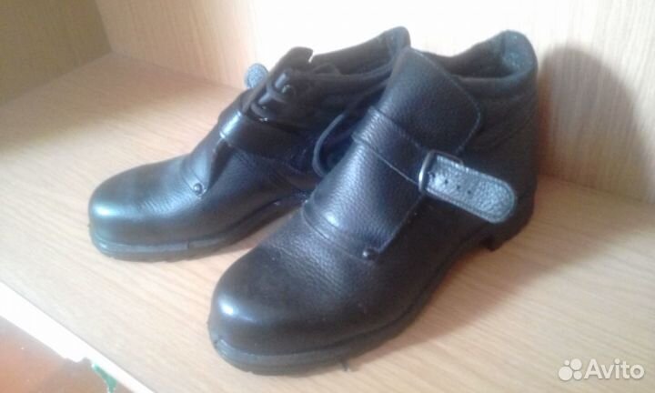 Продаю ботинки