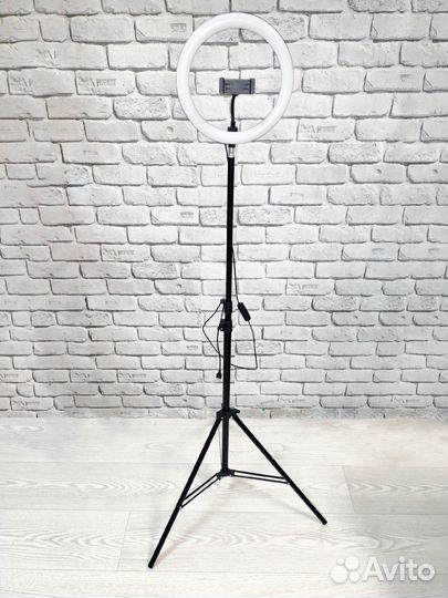 Кольцевая лампа со штативом