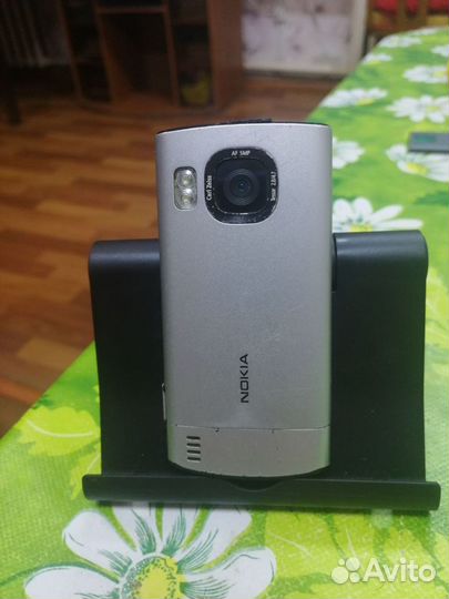 Nokia 6700 Slide