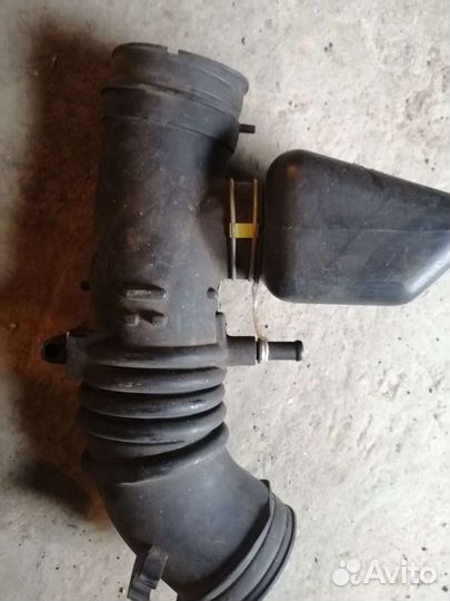 Продам воздушный патрубок 3s-fe