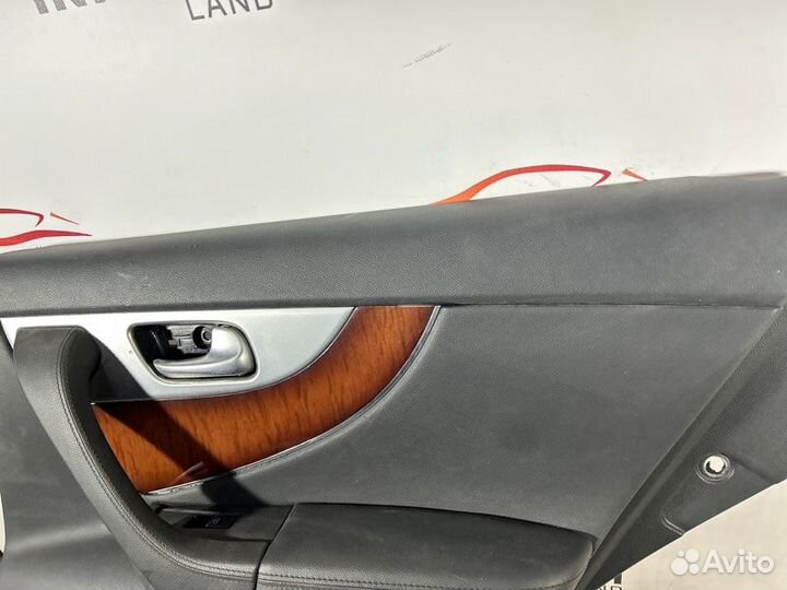 Обшивка двери задняя правая Infiniti Qx70 Fx37