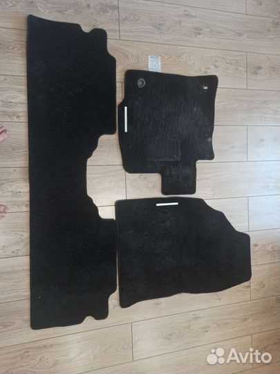 Автомобильные коврики Toyota Prius Alpha