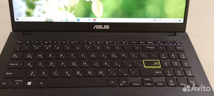 Ноутбук Asus в отличном состоянии