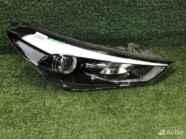 Фара правая Hyundai Tucson