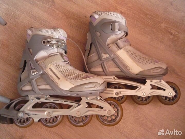 Роликовые коньки
