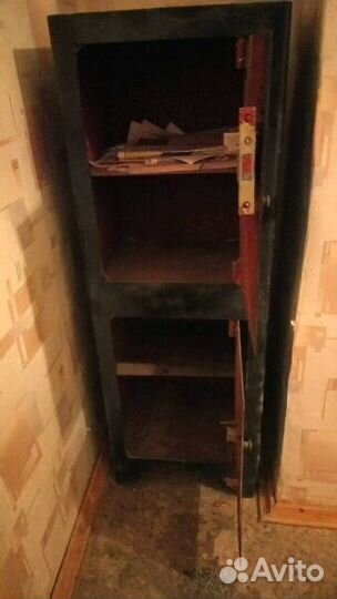 Сейфы разных размеров, Сейф огнеупорный