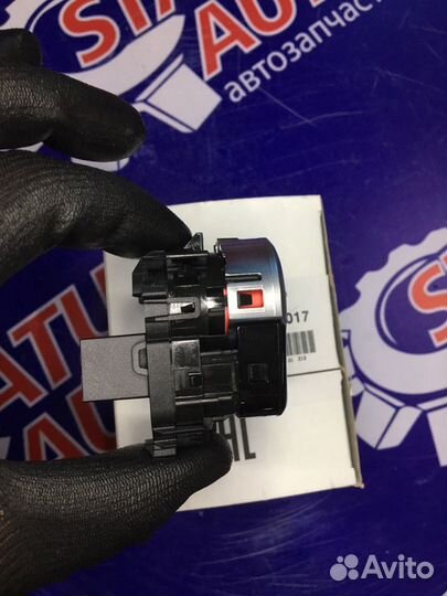 Красная кнопка запуска двс BMW 5G30