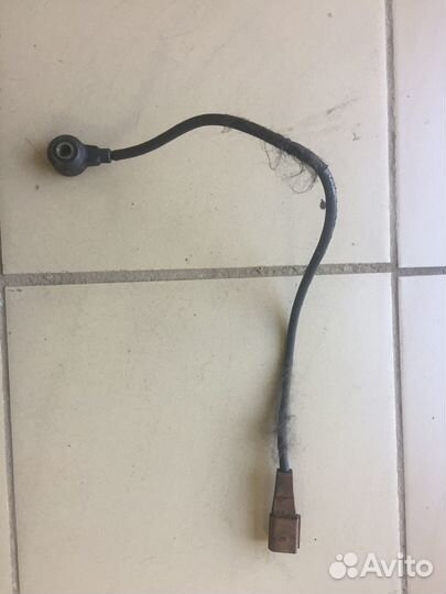 Датчик детонации audi A8 D3 quattro