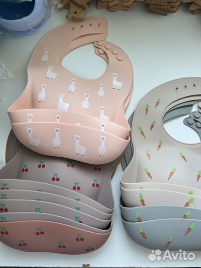 Нагрудник силиконовый