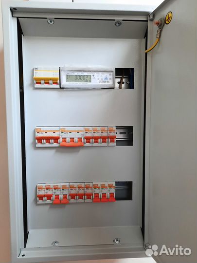 Электрик. 12 лет опыта. Профильное бразование