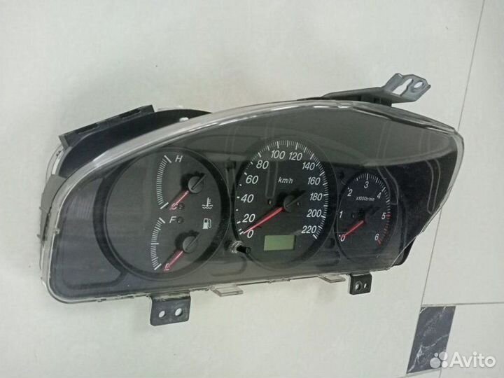 Панель приборов Mazda Premacy минивен RF 2000