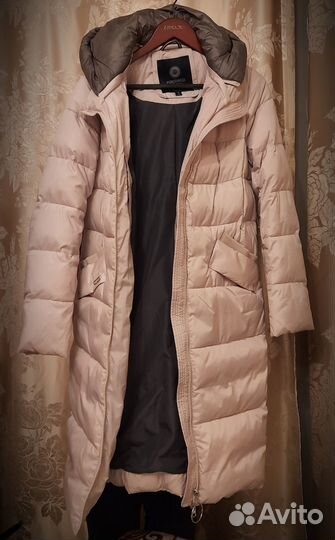 Пуховик новый слоновая кость на девочку 13-15лет