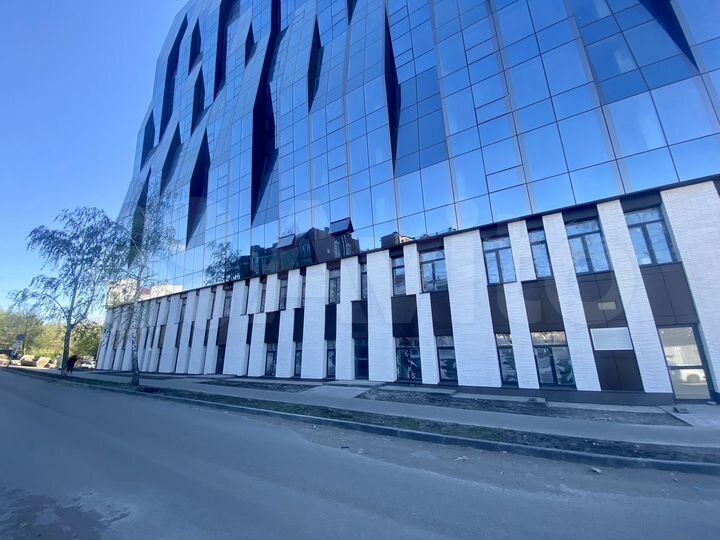 Офис 101.85 кв.м. в бизнес-центре с видом на Волгу