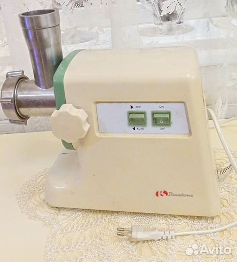 Продаю электромясорубку