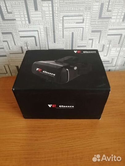 Очки виртуальной реальности для телефона