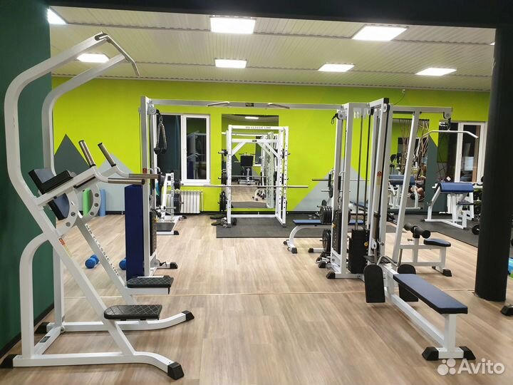 Фитнес-клуб и тренажерный зал