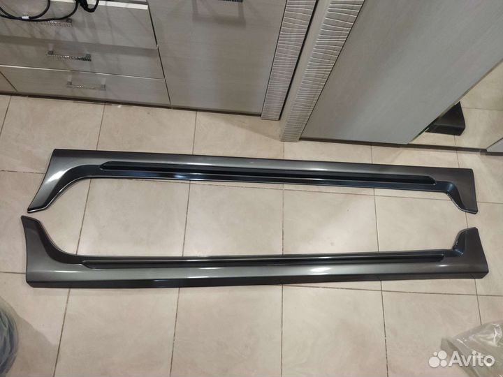 Накладки на пороги ваз гранта