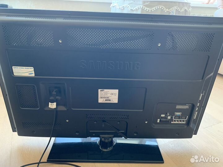 Телевизор samsung