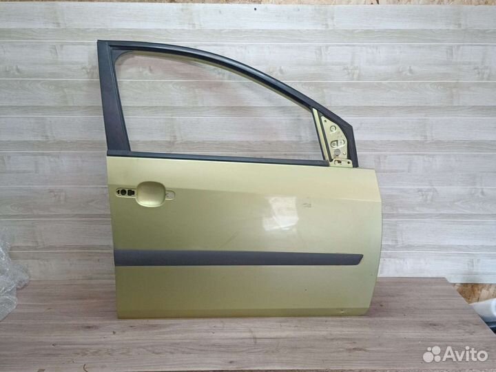 Дверь передняя правая ford fiesta mk5