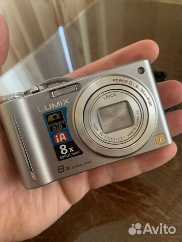 Компактный цифровой фотоаппарат