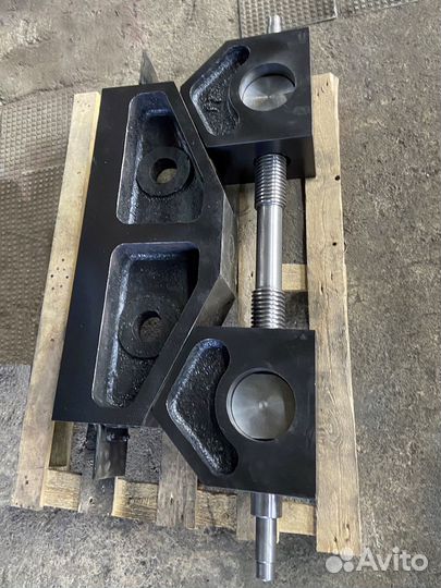 Запчасти для щековых дробилок