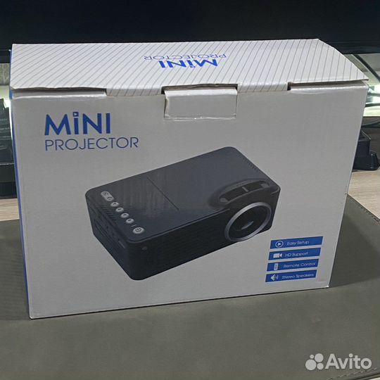 Мини проектор (новый)