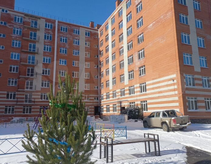 2-к. квартира, 44 м², 1/8 эт.